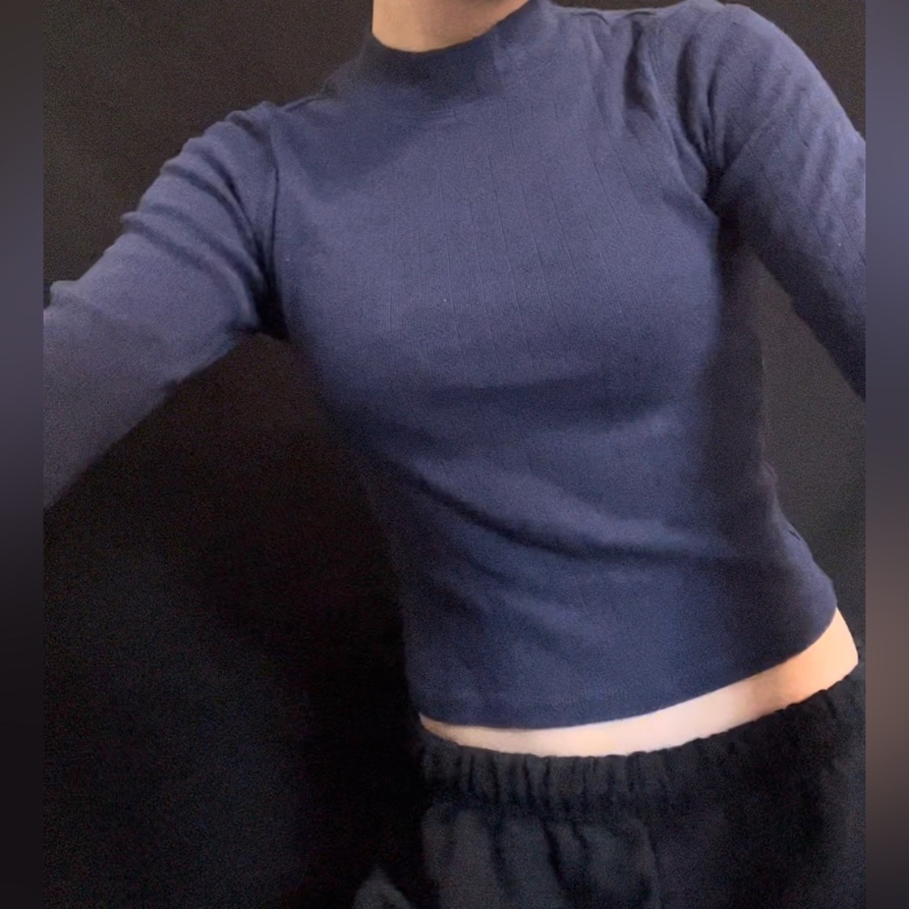 blue american eagle mock neck xs